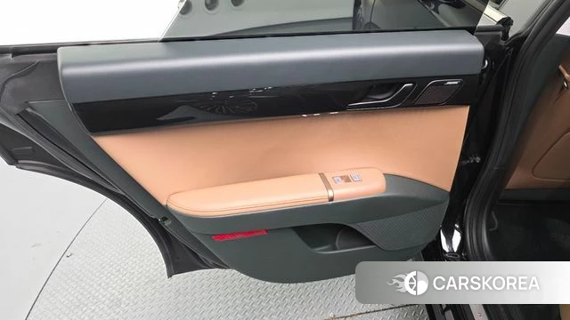 Hyundai Grandeur (GN7) id 4388553 из Кореи 17