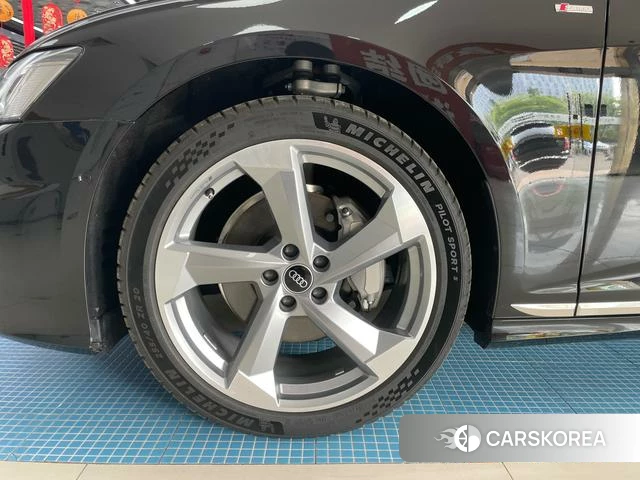 Audi A6L id 4208166 из Китая 17
