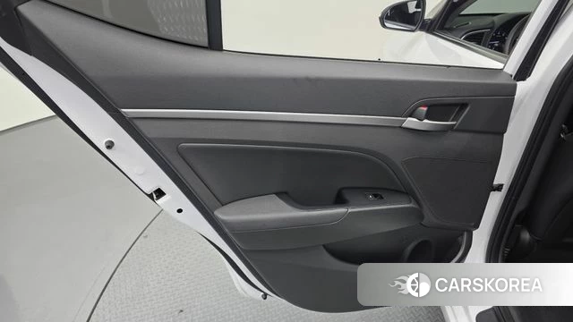 Hyundai Avante AD id 4672877 из Кореи 17