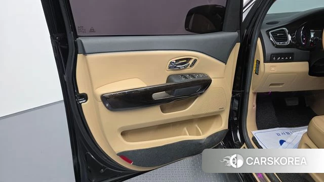 Kia The New Carnival id 4587175 из Кореи 17