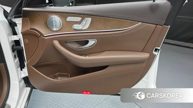 Mercedes-Benz E-Class W213 id 4416646 из Кореи 17