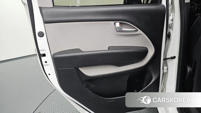 Kia The New Kia Ray EV id 4916672 из Кореи 17