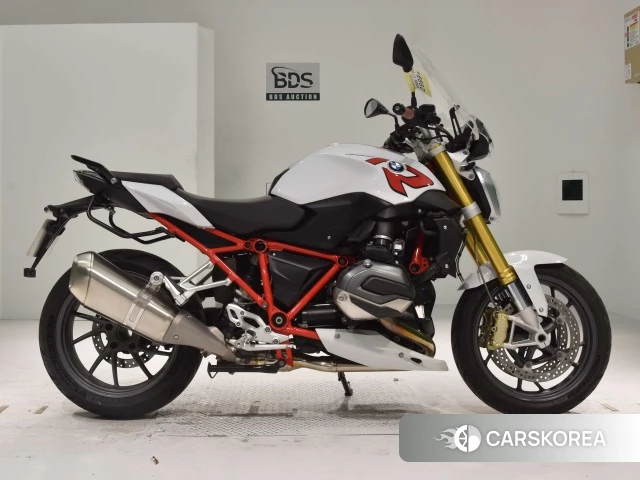 Проданный BMW R1200R 2015 из Японии