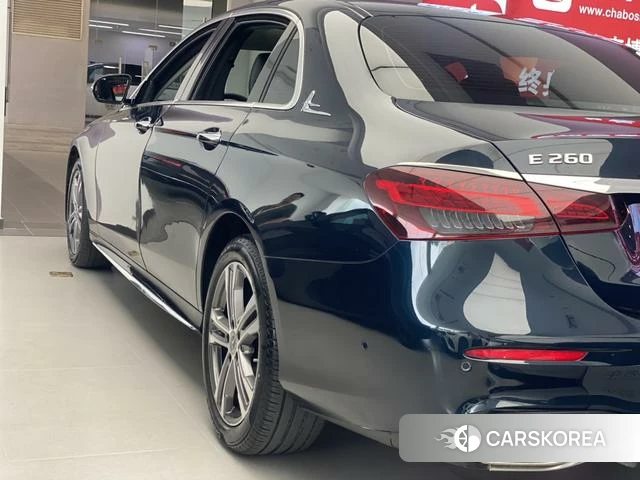 Mercedes-Benz E-class id 4220609 из Китая 17