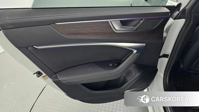 Audi A7 (4K) id 4524258 из Кореи 17