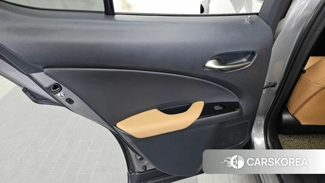 Lexus UX250h id 4636097 из Кореи 17
