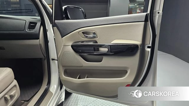 Kia The New Carnival id 4496315 из Кореи 17