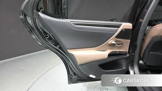 Lexus ES300h 7th generation id 4720198 из Кореи 17