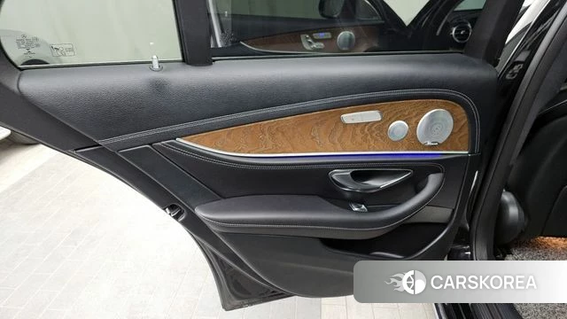 Mercedes-Benz E-Class W213 id 4232856 из Кореи 17