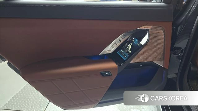 BMW 7 Series (G70) id 4634939 из Кореи 17