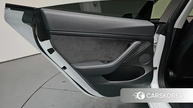 Tesla Model 3 id 4682612 из Кореи 17