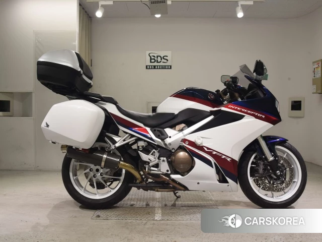 Проданный Honda VFR800F 2019 из Японии