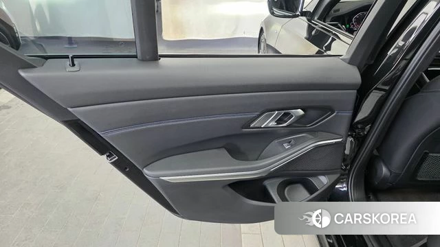 BMW 3 Series (G20) id 4624721 из Кореи 17