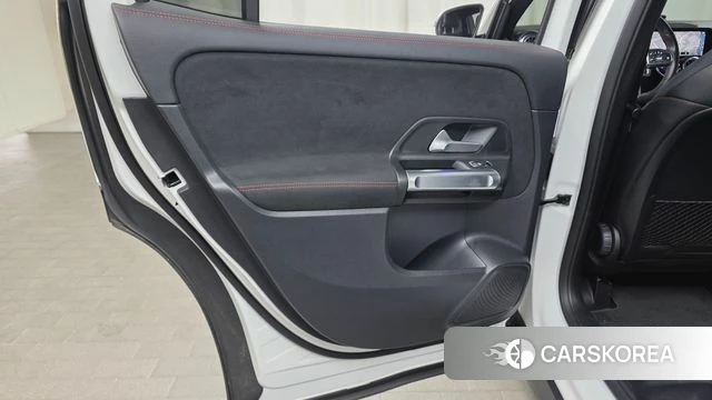 Mercedes-Benz GLB-Class X247 id 4676133 из Кореи 17