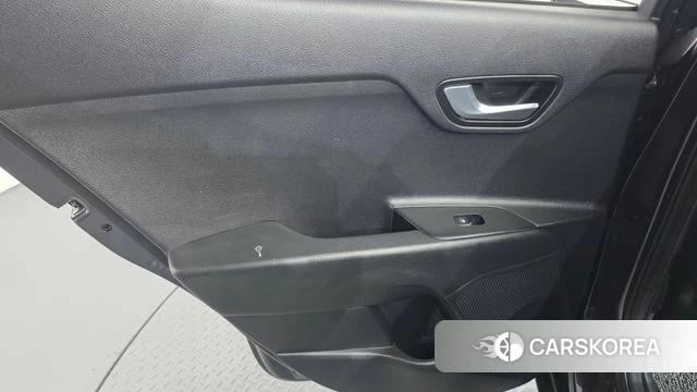 Kia Stonic id 4937359 из Кореи 17