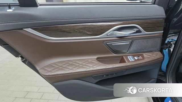 BMW 7 Series (G11) id 4383734 из Кореи 17
