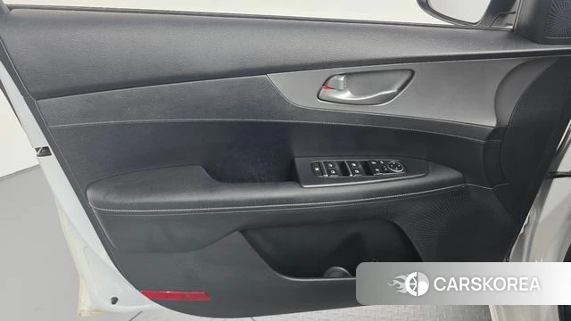 Kia Come New K3 id 4642652 из Кореи 17