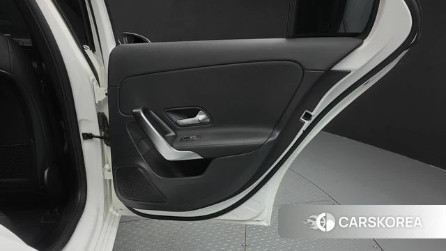 Mercedes-Benz A-Class W177 id 4343519 из Кореи 17
