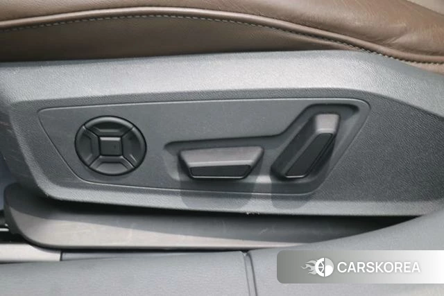 Audi A7L id 4298106 из Китая 17