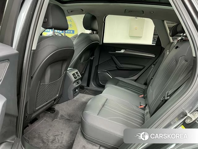 Audi Q5L id 3908148 из Китая 17