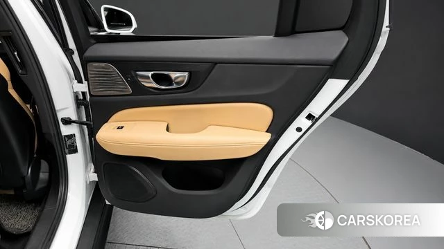 Volvo V60 Cross-Country 2nd Generation id 4496153 из Кореи 17