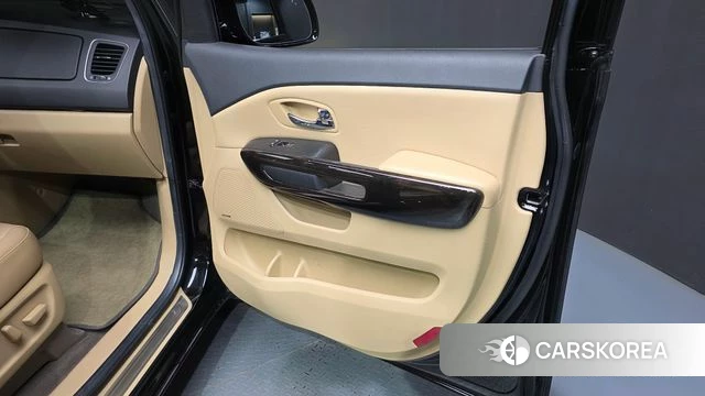 Kia The New Carnival id 4345717 из Кореи 17