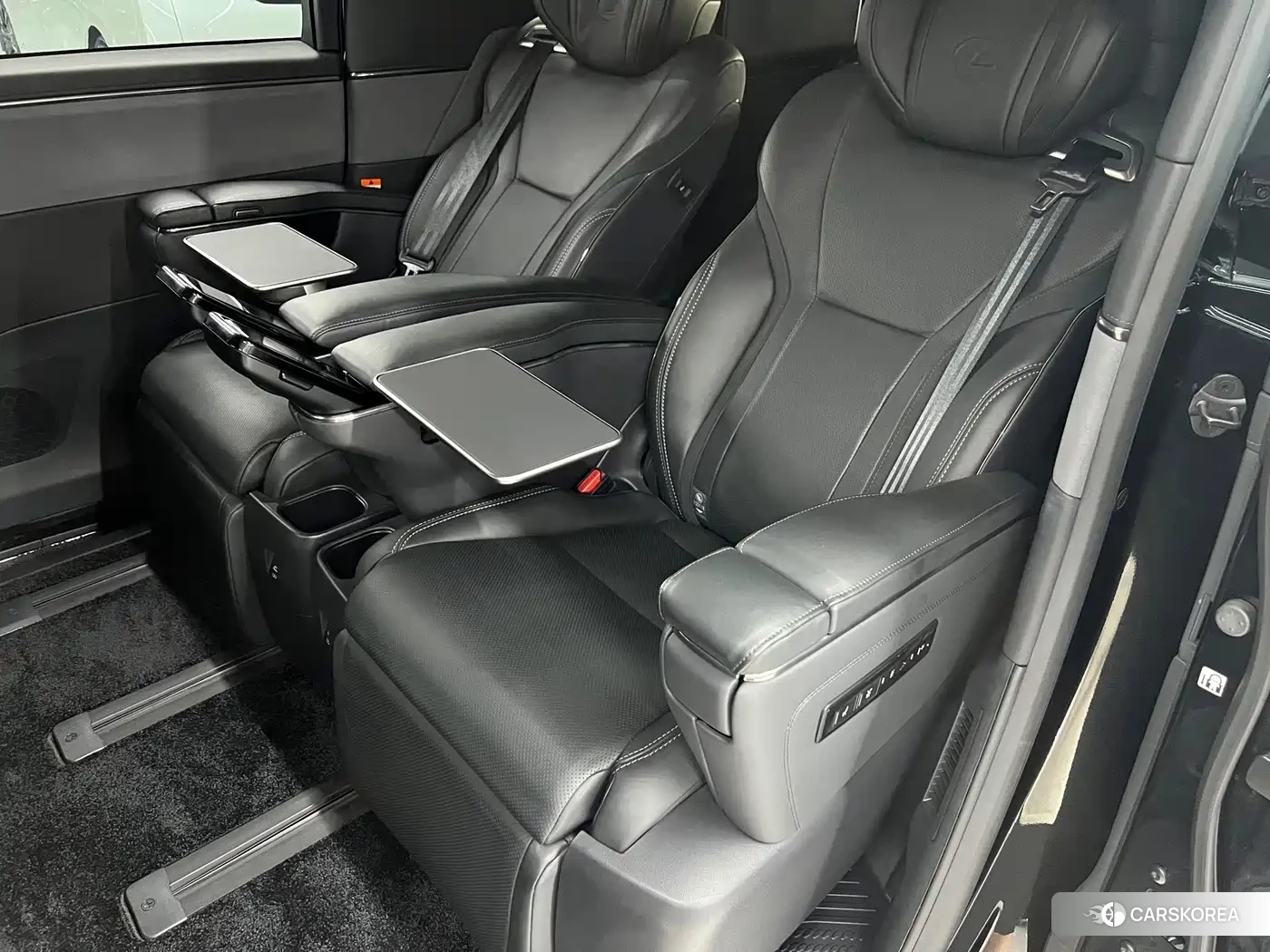Lexus LM id 4664431 из Китая 17