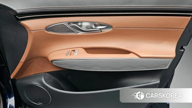 Genesis GV70 id 4202504 из Кореи 17