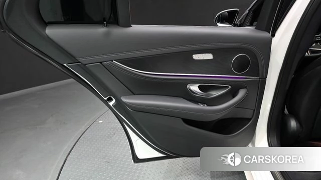 Mercedes-Benz E-Class W213 id 4355656 из Кореи 17