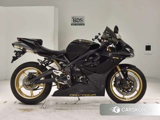 Проданный Triumph DAYTONA 675 2012 из Японии, фото 2