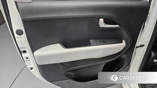 Kia The New Kia Ray EV id 4934985 из Кореи 17