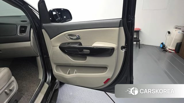 Kia The New Carnival id 4637689 из Кореи 17