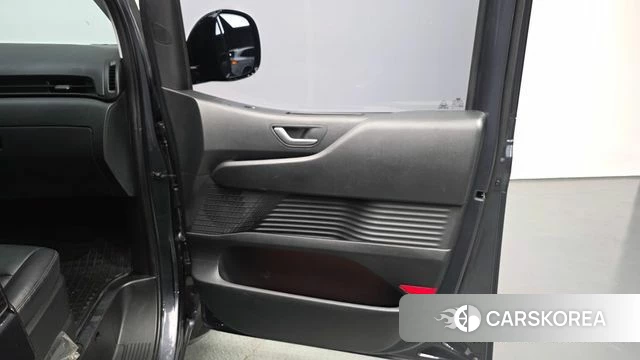 Hyundai Staria id 4302366 из Кореи 17