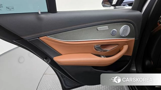 Mercedes-Benz E-Class W213 id 4384459 из Кореи 17