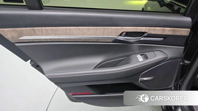 Genesis G90 id 4573949 из Кореи 17