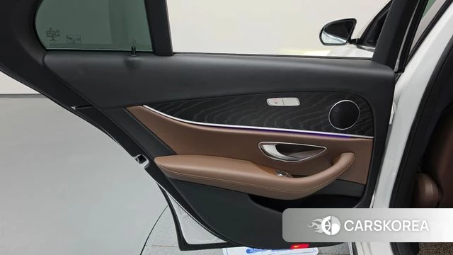 Mercedes-Benz E-Class W213 id 4713310 из Кореи 17