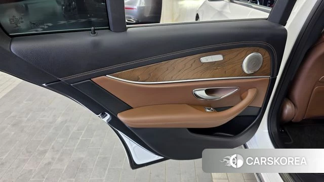 Mercedes-Benz E-Class W213 id 4784221 из Кореи 17