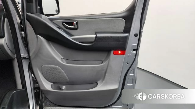 Hyundai The New Grand Starex id 4397634 из Кореи 17