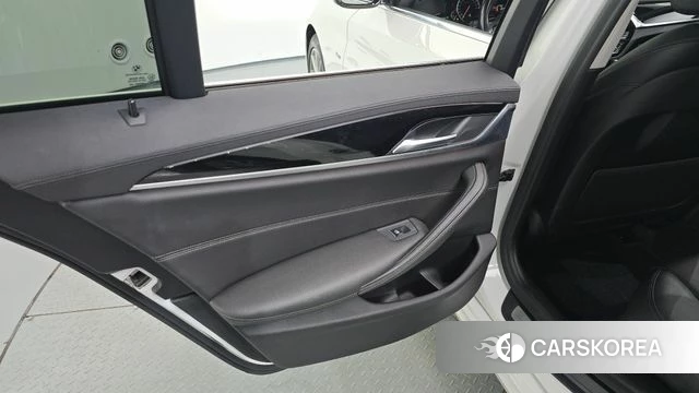 BMW 5 Series (G30) id 4633050 из Кореи 17