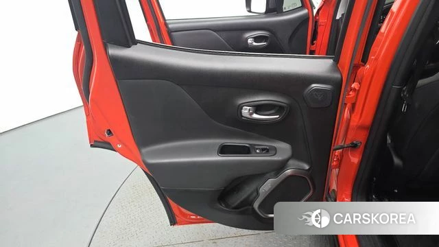Jeep Renegade id 4895171 из Кореи 17