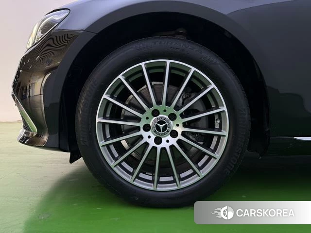 Mercedes-Benz E-class id 4314830 из Китая 17
