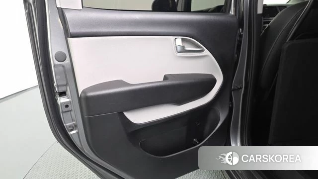 Kia The New Kia Ray EV id 4499945 из Кореи 17