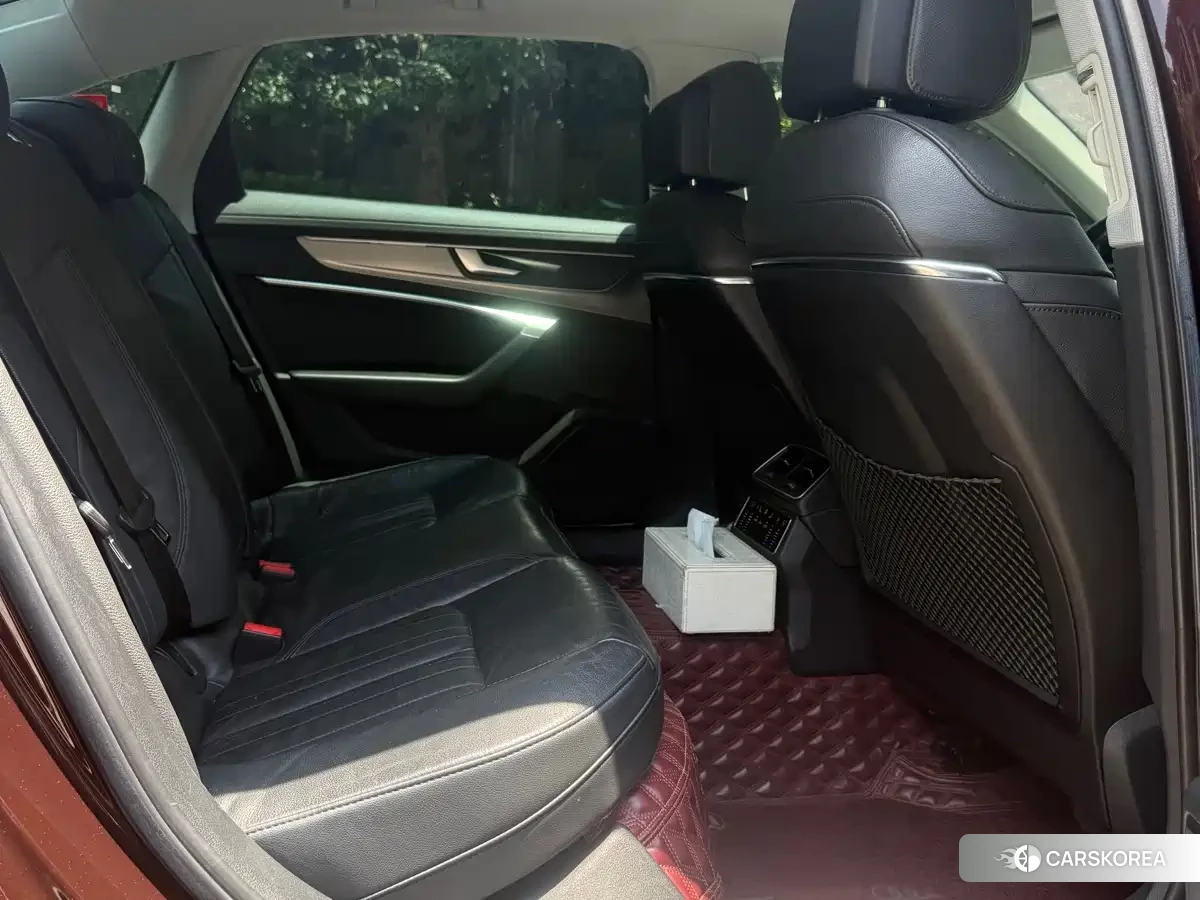 Audi A6L id 4546666 из Китая 17