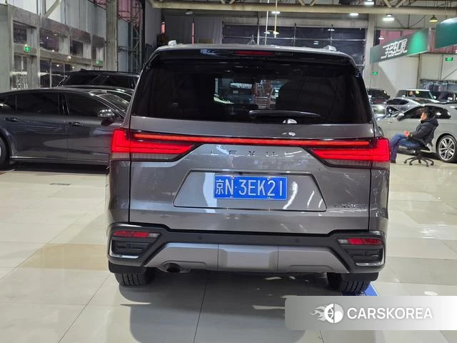 Lexus LX id 4262575 из Китая 17