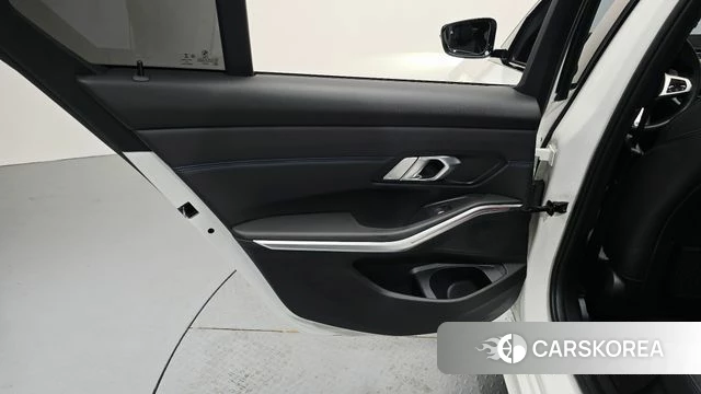 BMW 3 Series (G20) id 4692619 из Кореи 17