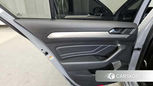 Volkswagen Passat GT (B8) id 4201967 из Кореи 17