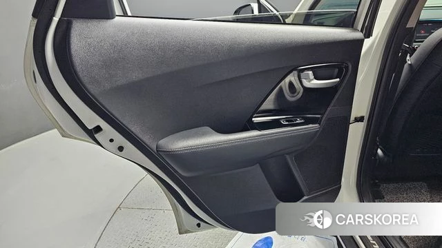 Kia Niro id 4251328 из Кореи 17