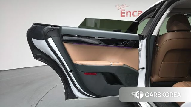 Hyundai Grandeur (GN7) id 4186328 из Кореи 17