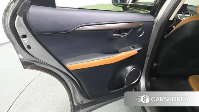 Lexus NX300h id 4536226 из Кореи 17