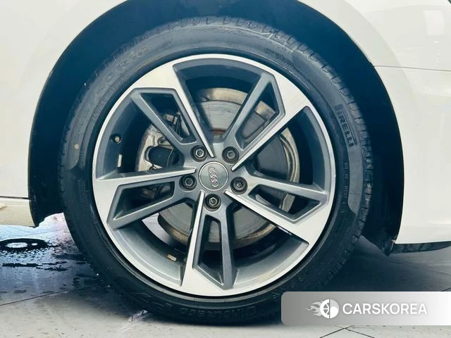 Audi A4L id 4393149 из Китая 17